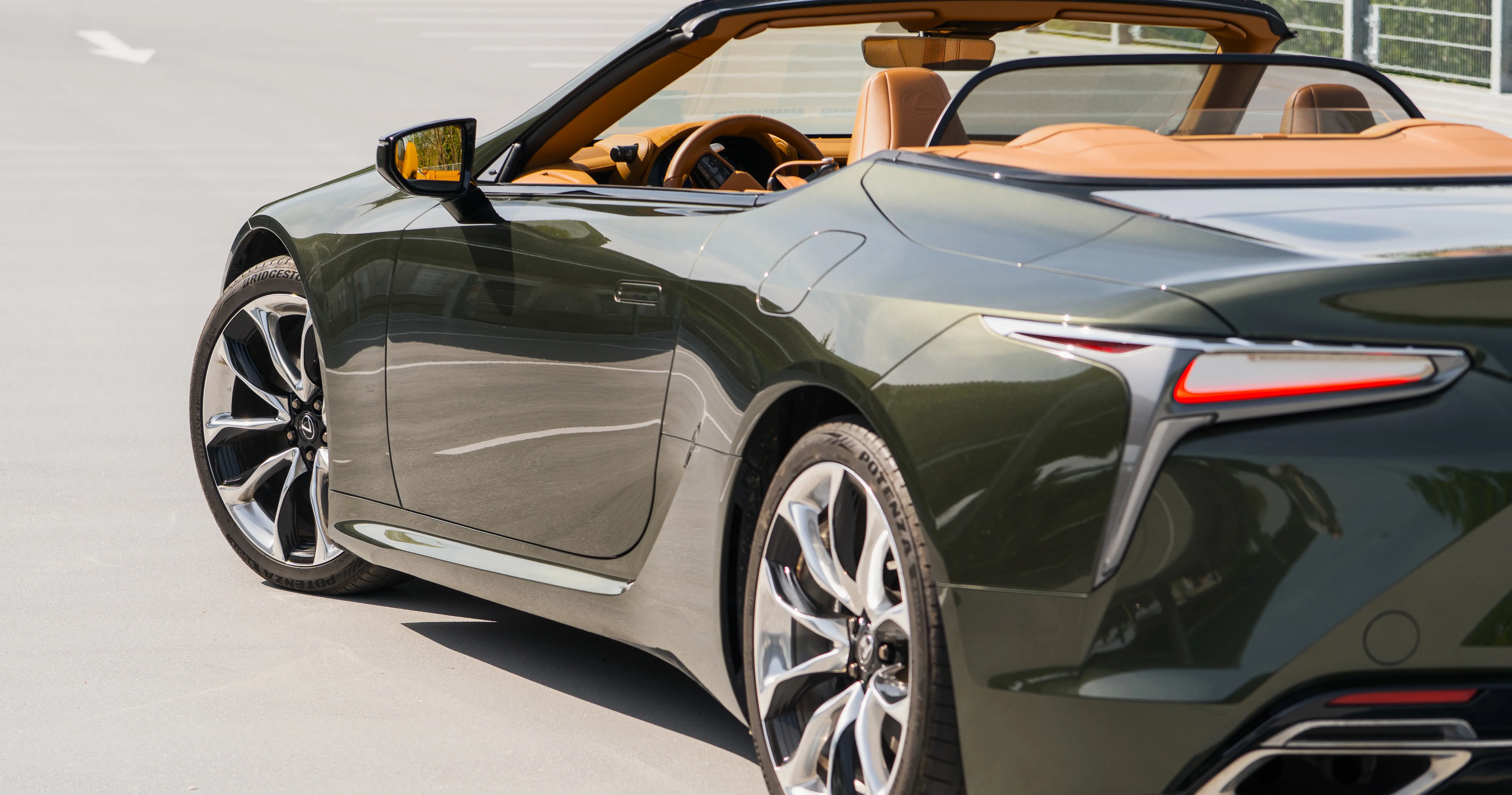 Lexus LC 500 Convertible Sport+ - Image 9
