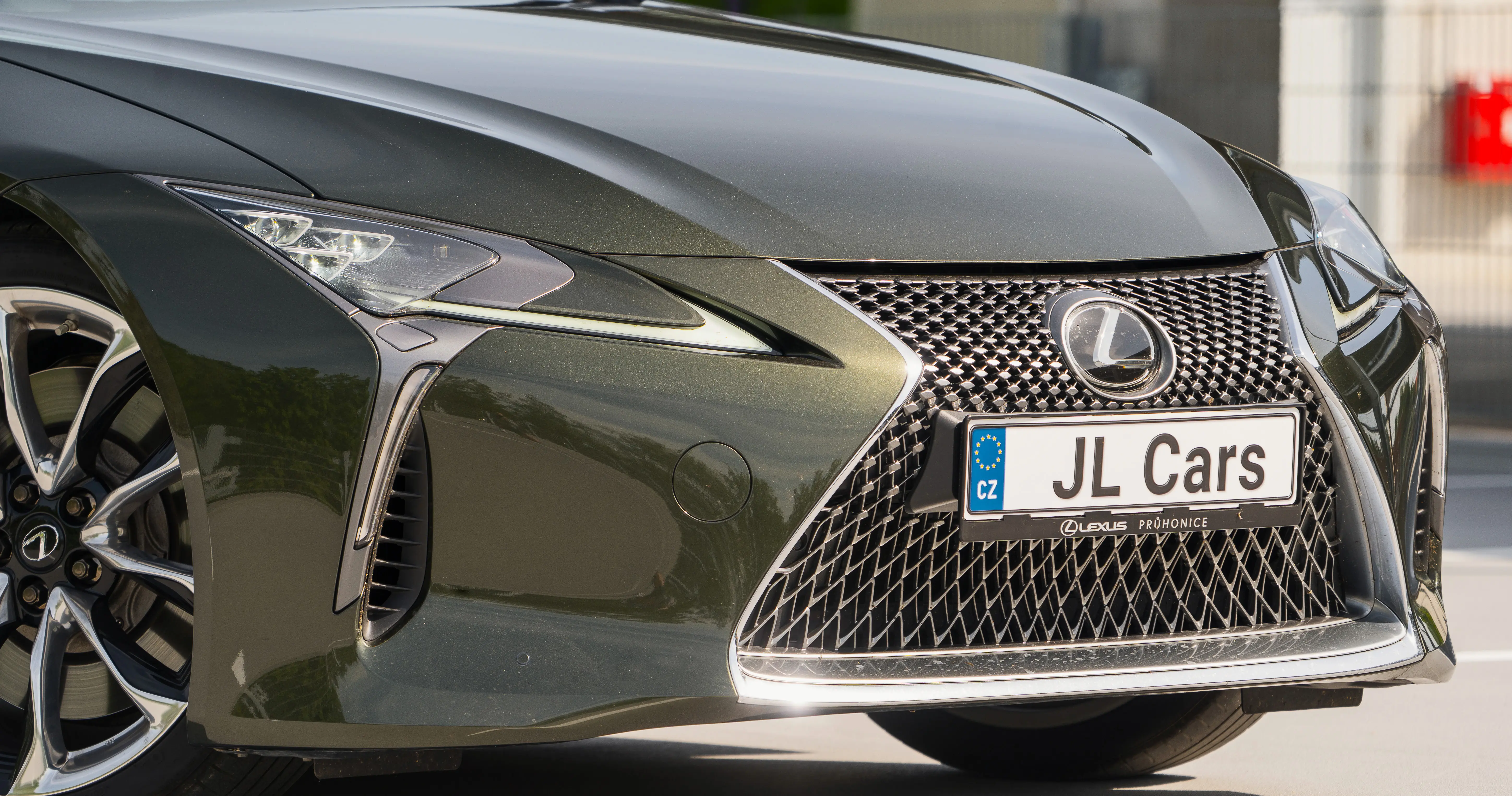 Lexus LC 500 Convertible Sport+ - Image 11
