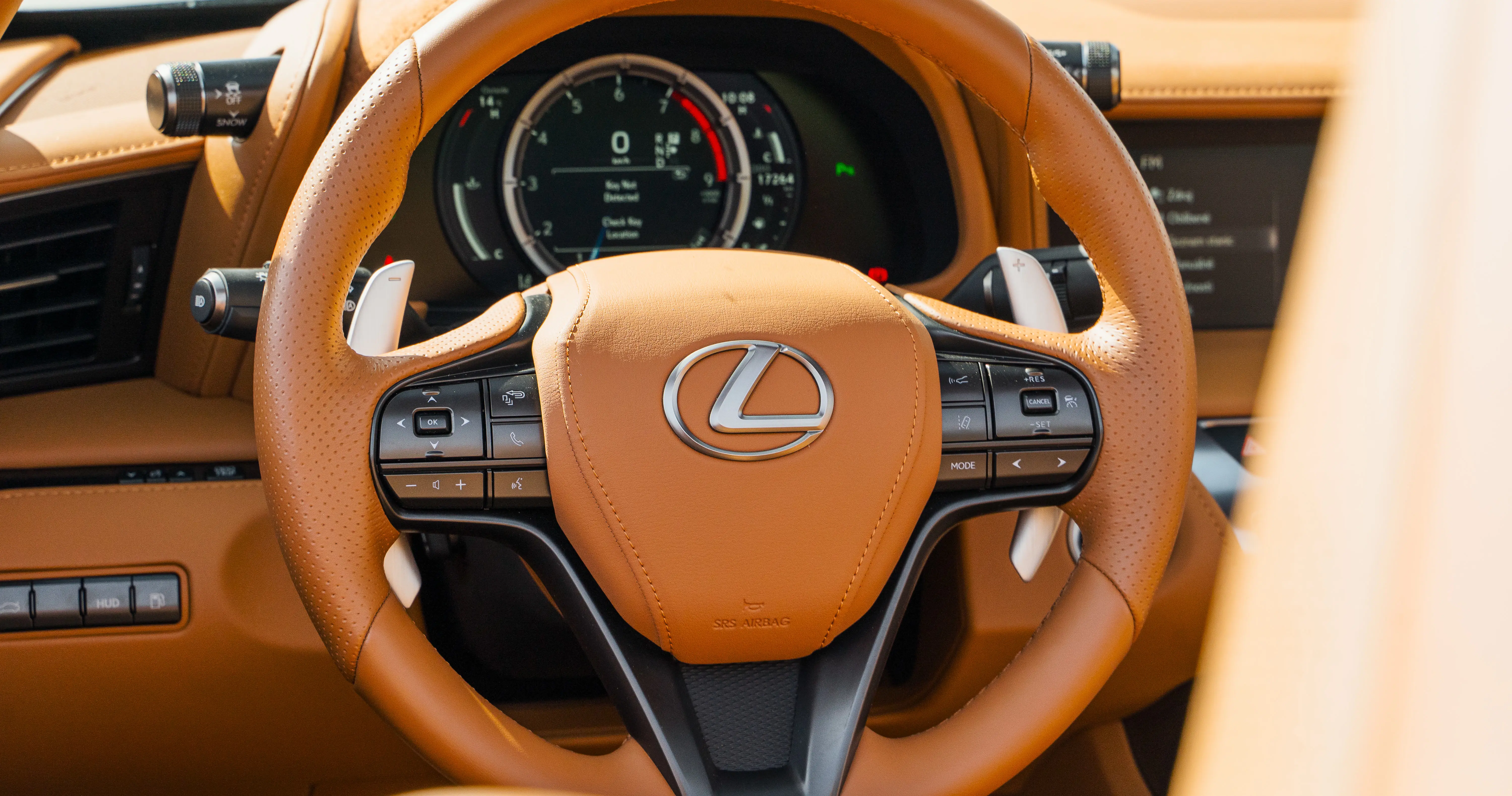 Lexus LC 500 Convertible Sport+ - Image 16