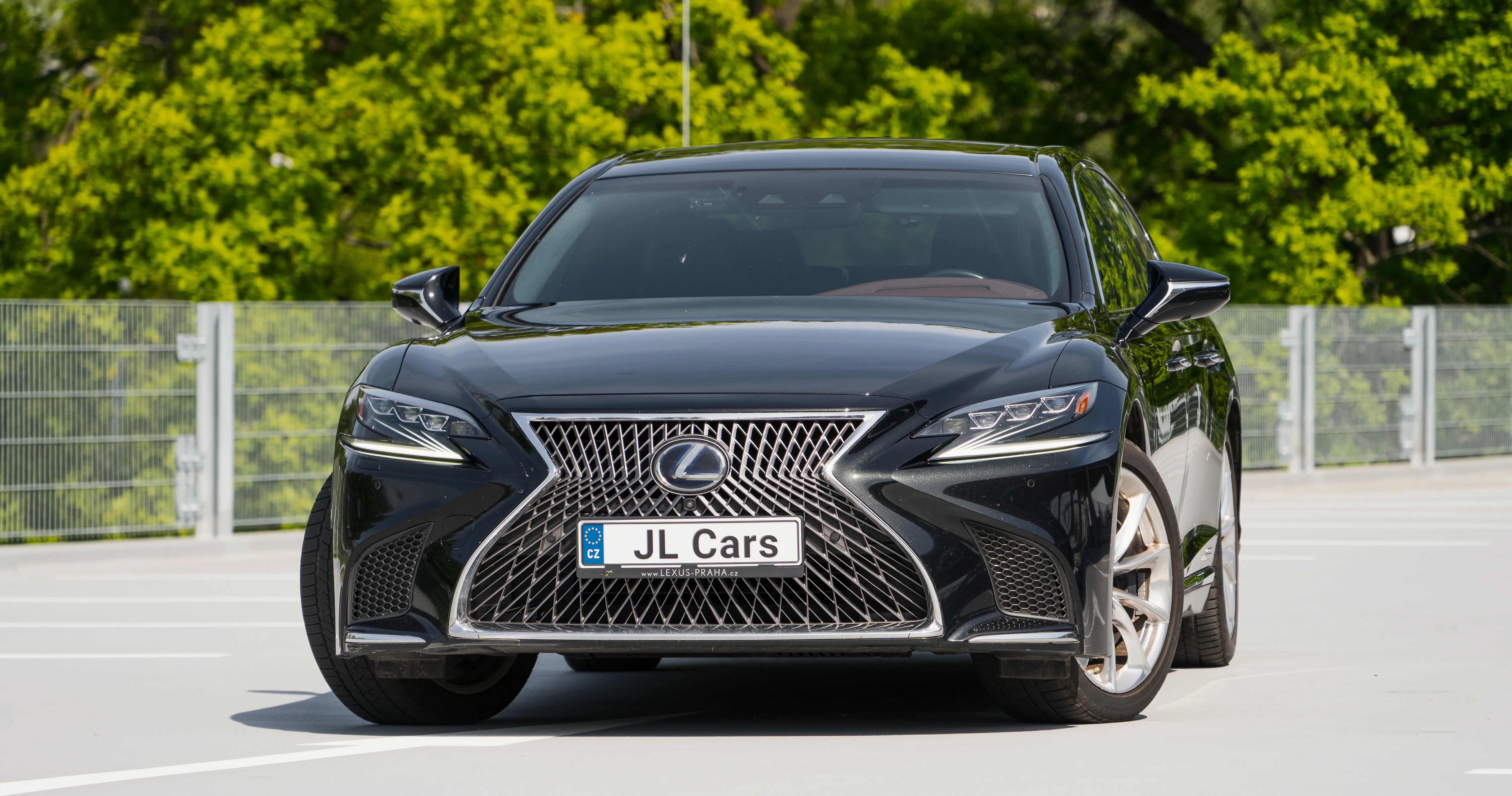 Lexus LS 500h Kiriko Glass Edition - Image 7