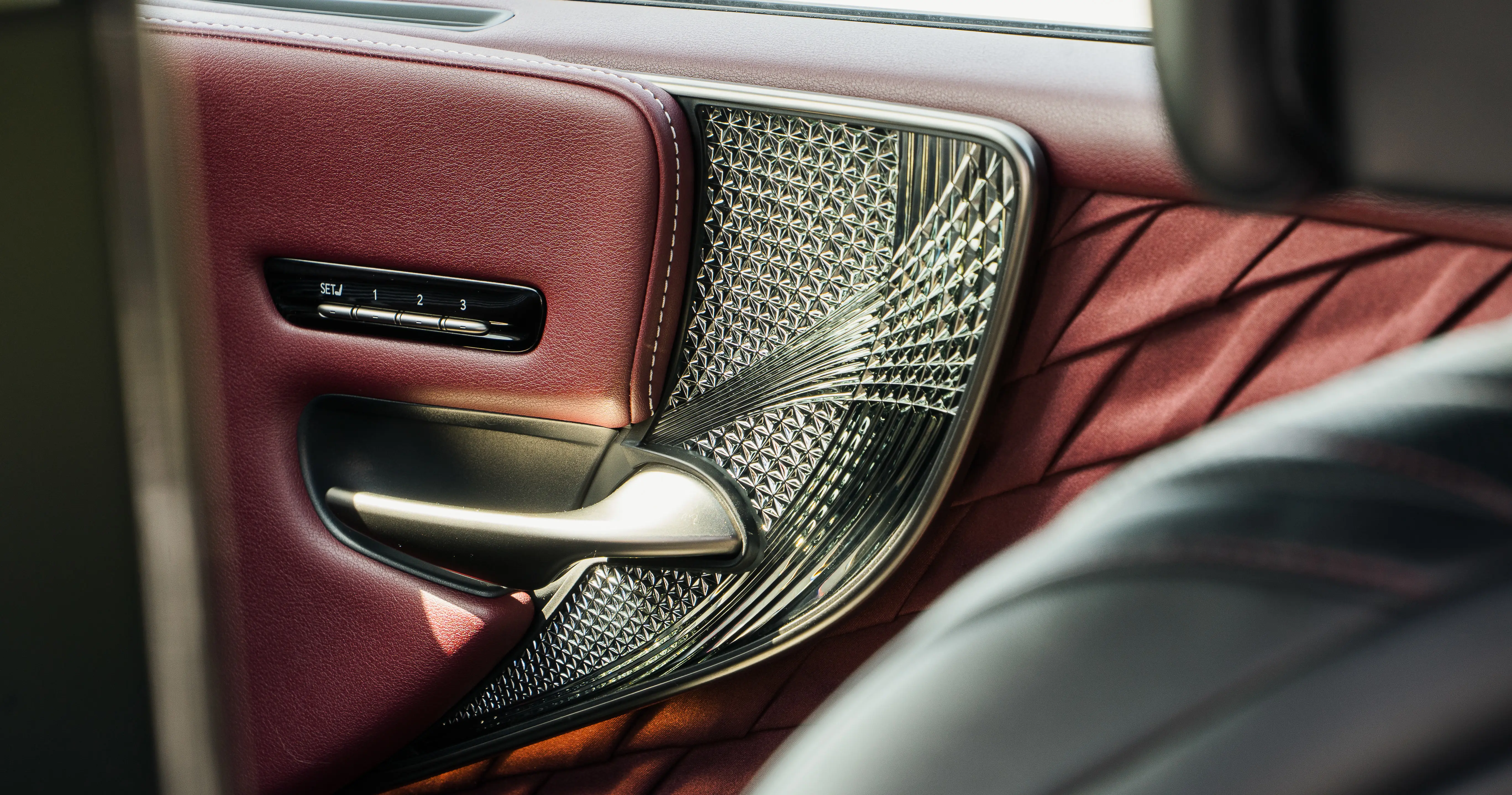 Lexus LS 500h Kiriko Glass Edition - Image 10