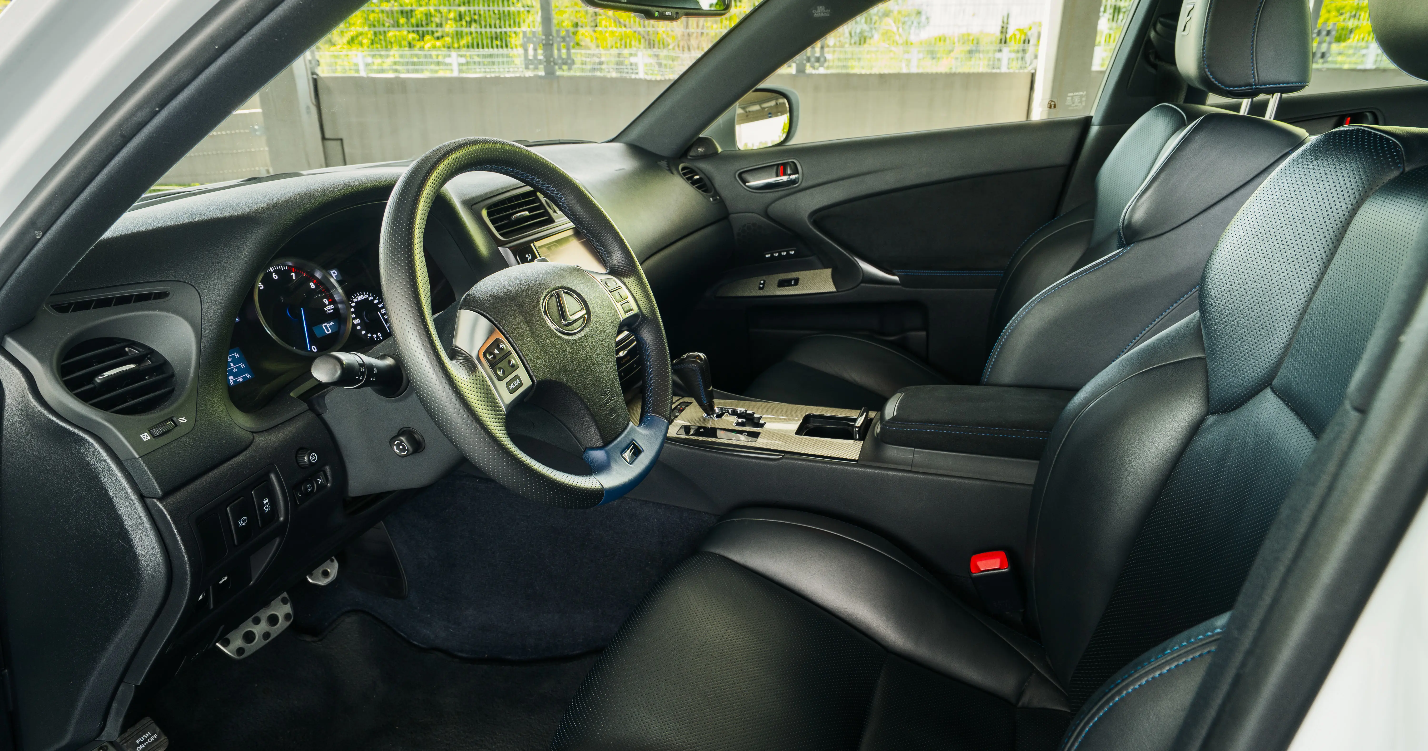 Lexus IS-F - Image 8